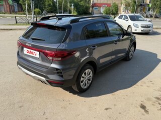 2021 Kia Rio X IV Рестайлинг, серебристый, 1400000 рублей, вид 4