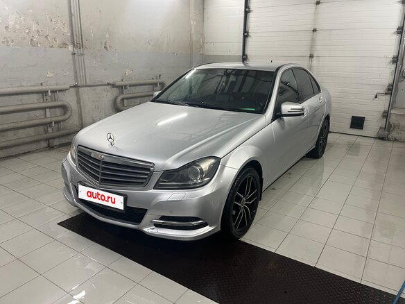 2012 Mercedes-Benz C-Класс 180 III (W204) Рестайлинг, серебристый, 1050000 рублей