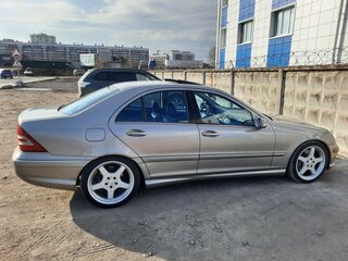 2005 Mercedes-Benz C-Класс 230 II (W203) Рестайлинг, серый, 800000 рублей, вид 5