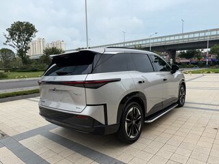 2025 Toyota bZ3X 58.3 kWh, серебристый, 3250000 рублей, вид 2
