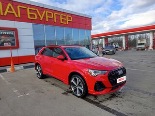 2021 Audi Q3 45 TFSI II (F3), красный, 4300000 рублей, вид 2