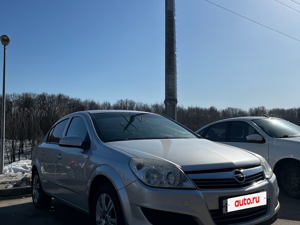 2008 Opel Astra H Рестайлинг, серебристый, 440000 рублей
