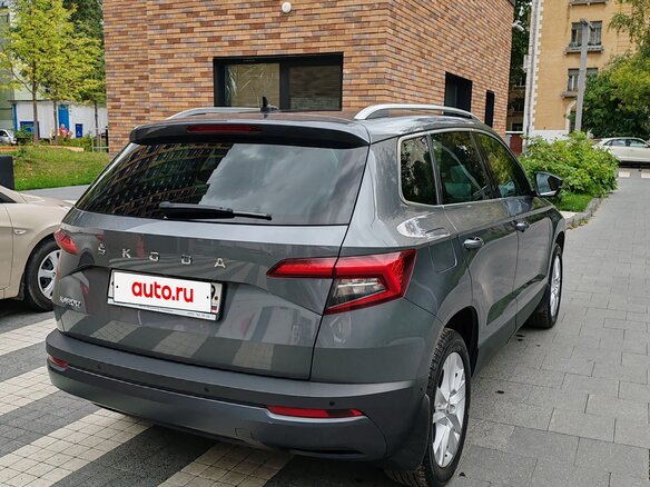 2020 Skoda Karoq I, серый - вид 2
