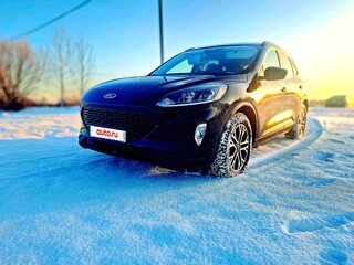 2021 Ford Escape IV, чёрный, 1850000 рублей, вид 3