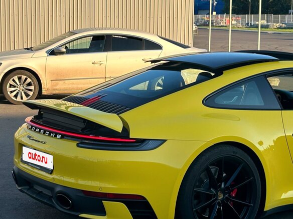 2021 Porsche 911 Carrera 4S VIII (992), жёлтый, 17000000 рублей - вид 7