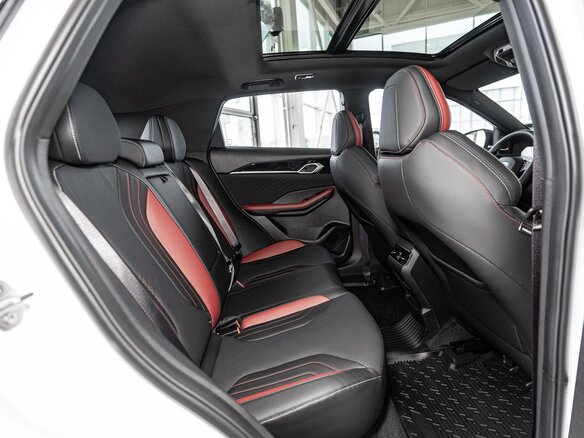 2026 Geely Coolray I Рестайлинг, белый, 2964990 рублей - вид 15