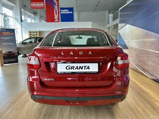 2026 Lada (ВАЗ) Granta I Рестайлинг, красный, 1238000 рублей, вид 5