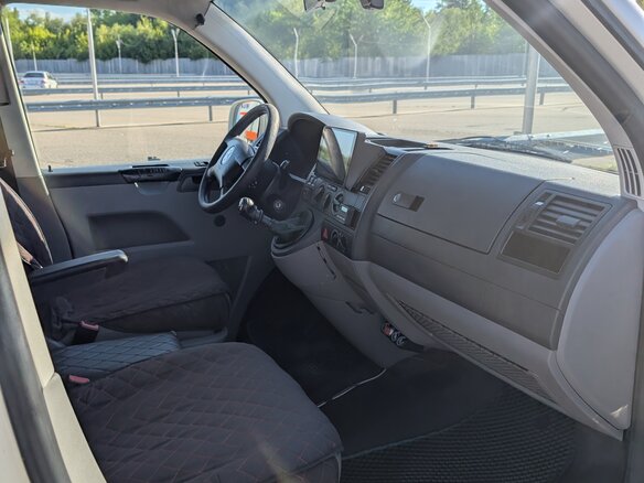 2007 Volkswagen Transporter T5, серый, 1150000 рублей - вид 9
