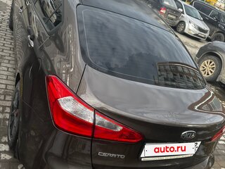 2013 Kia Cerato III, бежевый, 1100000 рублей, вид 4