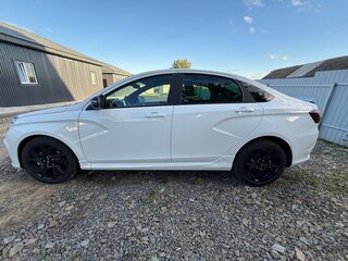 2025 Lada (ВАЗ) Vesta Sportline I Рестайлинг (NG), белый, 2100000 рублей, вид 4