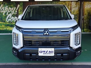 2023 Mitsubishi Delica D:5 I Рестайлинг, белый, 2990000 рублей, вид 2