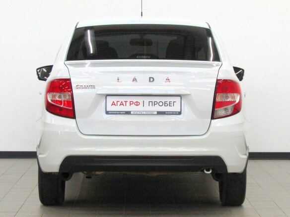 2023 Lada (ВАЗ) Granta I Рестайлинг, белый - вид 3