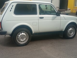 2015 Lada (ВАЗ) 2121 (4x4) I Рестайлинг, белый, 550000 рублей, вид 2