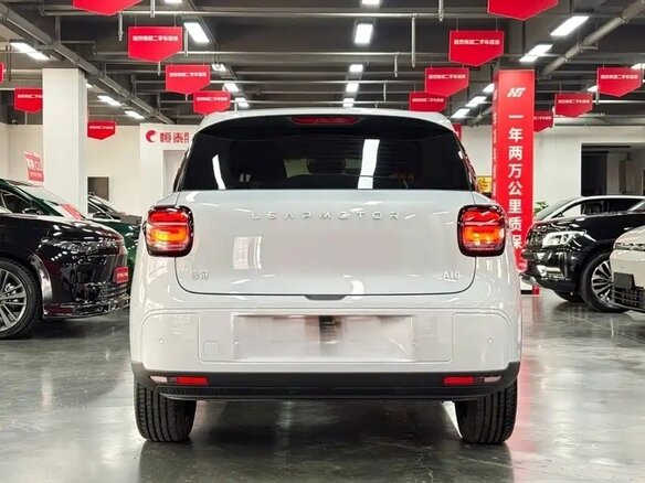 2026 Leapmotor A10 39.8 kWh, серебристый, 1708011 рублей - вид 6