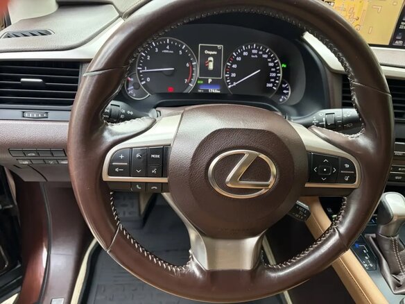2017 Lexus RX 200t IV, коричневый, 4200000 рублей - вид 9
