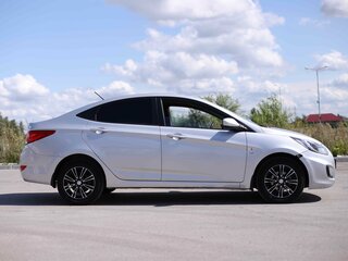 2011 Hyundai Solaris I, серебристый, 715924 рублей, вид 4
