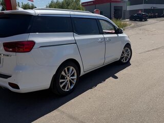 2020 Kia Carnival III, белый, 3500000 рублей, вид 4