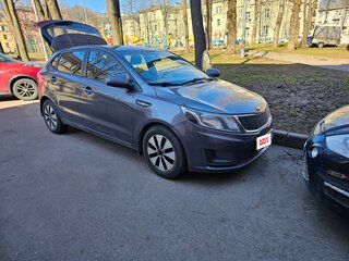2013 Kia Rio III, серый, 610000 рублей, вид 3