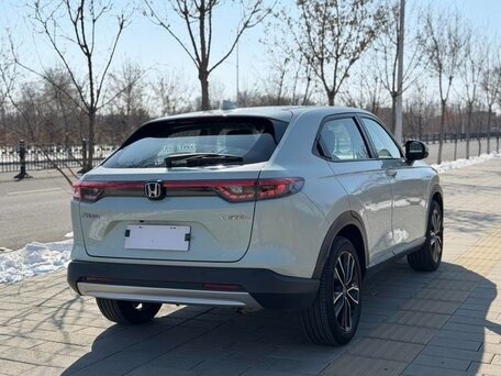 2022 Honda Vezel II, белый, 1560000 рублей, вид 4