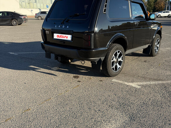 2021 Lada (ВАЗ) 2121 (4x4) Urban I Рестайлинг (2020), чёрный, 750000 рублей - вид 4