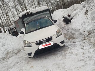2011 Kia Rio II Рестайлинг, белый, 380000 рублей, вид 2