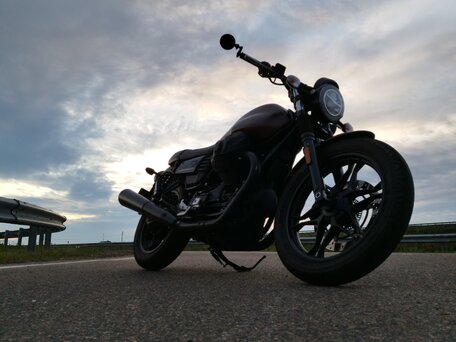2019 Moto Guzzi V 7 III, коричневый, 557227 рублей, вид 1