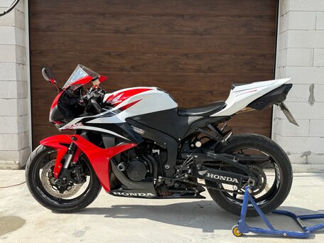 2008 Honda CBR 600RR, серый, 550000 рублей, вид 1