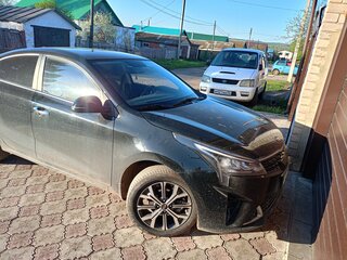 2021 Kia Rio IV Рестайлинг, чёрный, 1700000 рублей, вид 2