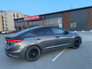 2018 Hyundai Elantra VI (AD), серебристый, 750000 рублей, вид 3