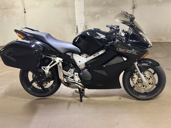 2002 Honda VFR 800, чёрный, 590000 рублей