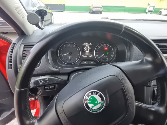 2011 Skoda Fabia II Рестайлинг, красный, 649000 рублей - вид 8