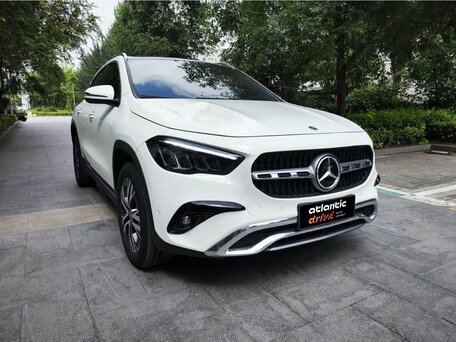 2026 Mercedes-Benz GLA 220 II (H247) Рестайлинг, белый, 4040000 рублей, вид 3