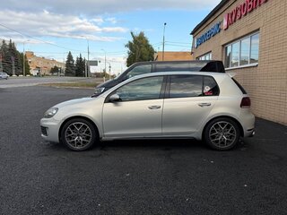2011 Volkswagen Golf VI, серебристый, 780000 рублей, вид 3
