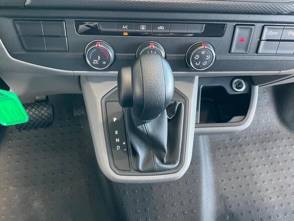 2022 Volkswagen Transporter T6 Рестайлинг, серый, 3650800 рублей - вид 19