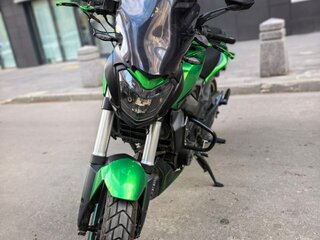 2020 Bajaj Dominar 400, зелёный, 280000 рублей, вид 2