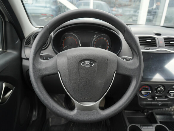2024 Lada (ВАЗ) Granta I Рестайлинг, белый, 750000 рублей - вид 12