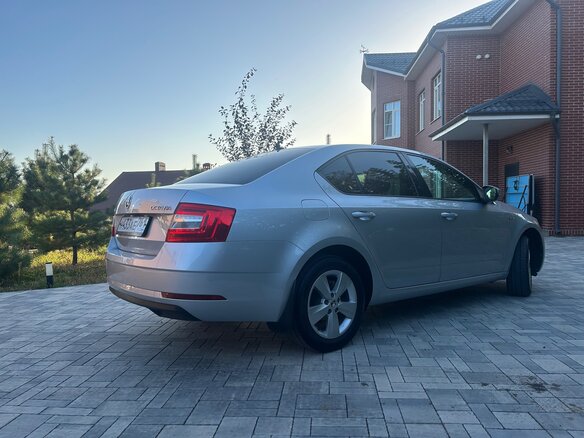 2019 Skoda Octavia III (A7) Рестайлинг, серебристый, 2149000 рублей - вид 5