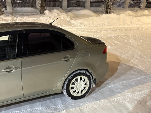 2008 Mitsubishi Lancer X, бежевый, 450000 рублей - вид 6