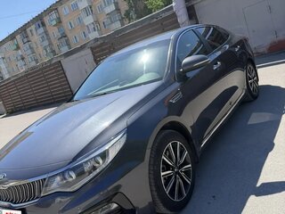 2019 Kia Optima IV Рестайлинг, серый, 1950000 рублей, вид 4