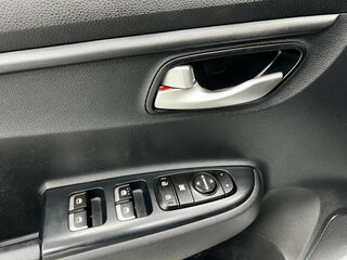 2019 Kia Rio X-Line IV, белый, 1370000 рублей, вид 5