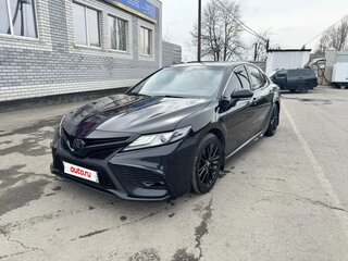 2022 Toyota Camry VIII (XV70) Рестайлинг, чёрный, 3700000 рублей, вид 1