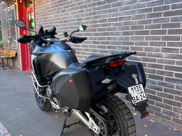 2021 Ducati Multistrada V4, серый, 2000000 рублей - вид 14