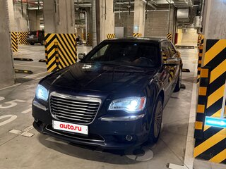 2012 Chrysler 300C II, фиолетовый, 1800000 рублей, вид 1