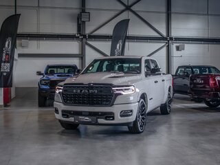 2026 Ram 1500 Crew Cab V Рестайлинг, белый, 9690000 рублей, вид 1
