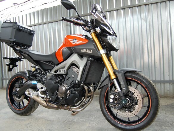 2014 Yamaha MT-09 (FZ-09), оранжевый, 670000 рублей