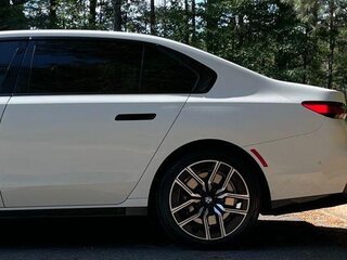 2023 BMW 7 серии 740i VII (G70), белый, 9890000 рублей, вид 4