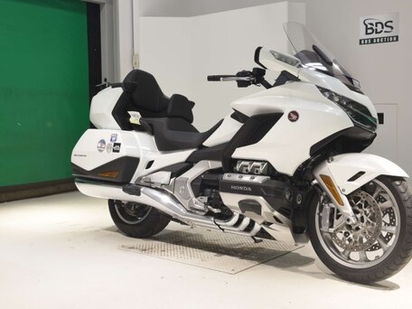 2020 Honda GL 1800 Gold Wing, белый, 1933000 рублей, вид 2