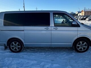 2012 Volkswagen Multivan T5 Рестайлинг, серебристый, 1448140 рублей, вид 3
