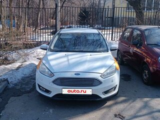 2017 Ford Focus III Рестайлинг, белый, 500000 рублей, вид 3