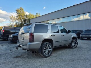 2008 Chevrolet Tahoe III, серый, 2000000 рублей, вид 3